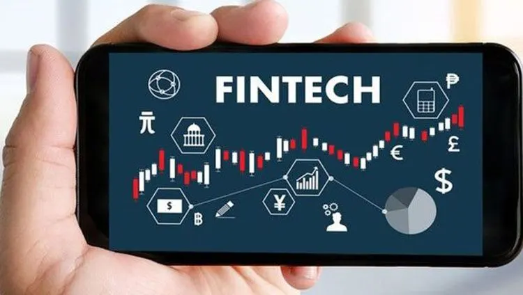 Sampai Desember 2021, fintech lending telah mencatat sekitar 800 ribu lender dengan 73 juta borrower. Adapun akumulasi pembiayaan telah mencapai Rp 283,94 triliun sejak 2016. Sebesar 55% dari outstanding pembiayaan telah disalurkan untuk sektor produktif dengan nilai rata-rata Rp 8 triliun per bulan.