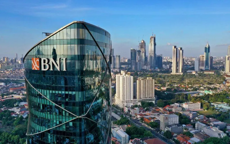 PT Bank Negara Indonesia (Persero) Tbk. (BBNI) mencatatkan pertumbuhan volume trade ekspor sebesar 76,73% pada 2021 dibandingkan dengan 2020. BNI juga mencatatkan peningkatan volume perdagangan impor pada kisaran 120,41% yoy.