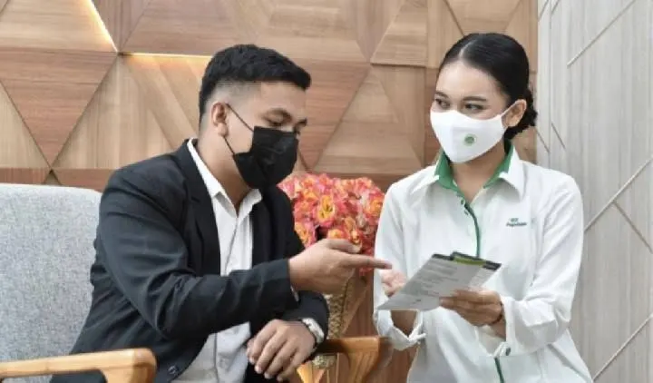 PT Pegadaian menghadirkan layanan baru "Gadai dari Rumah". Ini adalah layanan jemput bola yang memungkinkan nasabah tak perlu lagi datang ke outlet Pegadaian untuk membawa barang agunan keluar rumah.