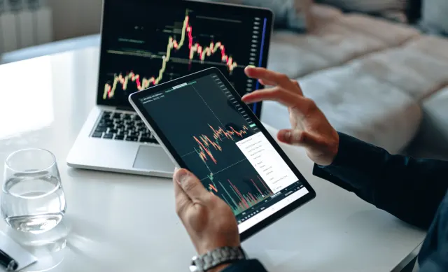 Saham bank digital jadi rebutan, hati-hati permainan isu!