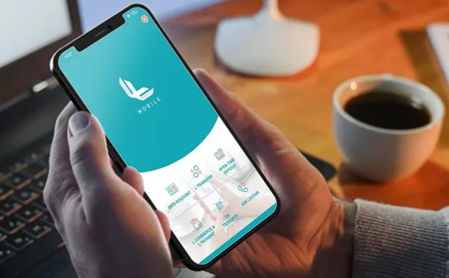Transaksi digital tumbuh pesat, transaksi mobile banking via smartphone jadi andalan