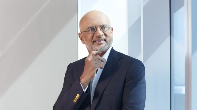 Piyush Gupta: “Dunia Perbankan Hadapi Tsunami Disrupsi AI”