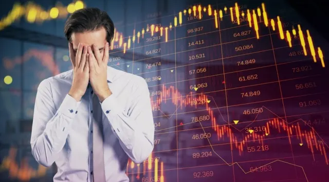 Eksodus Besar di Pasar Kripto: Bitcoin Terperosok, Investor Menyerah Massal